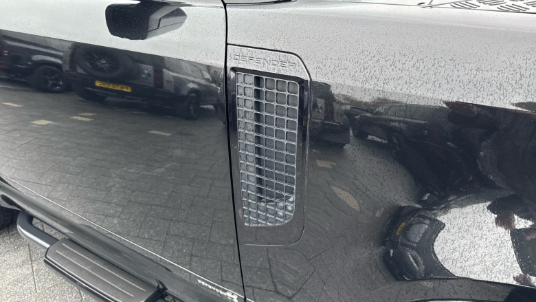 Land Rover Defender 3.0 P400 X 90 3dr Auto Petrol Estate